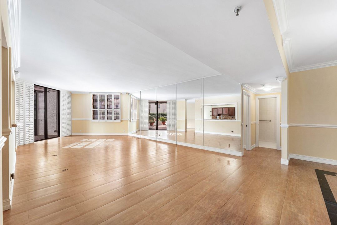 For Sale: $675,000 (2 beds, 2 baths, 1950 Square Feet)