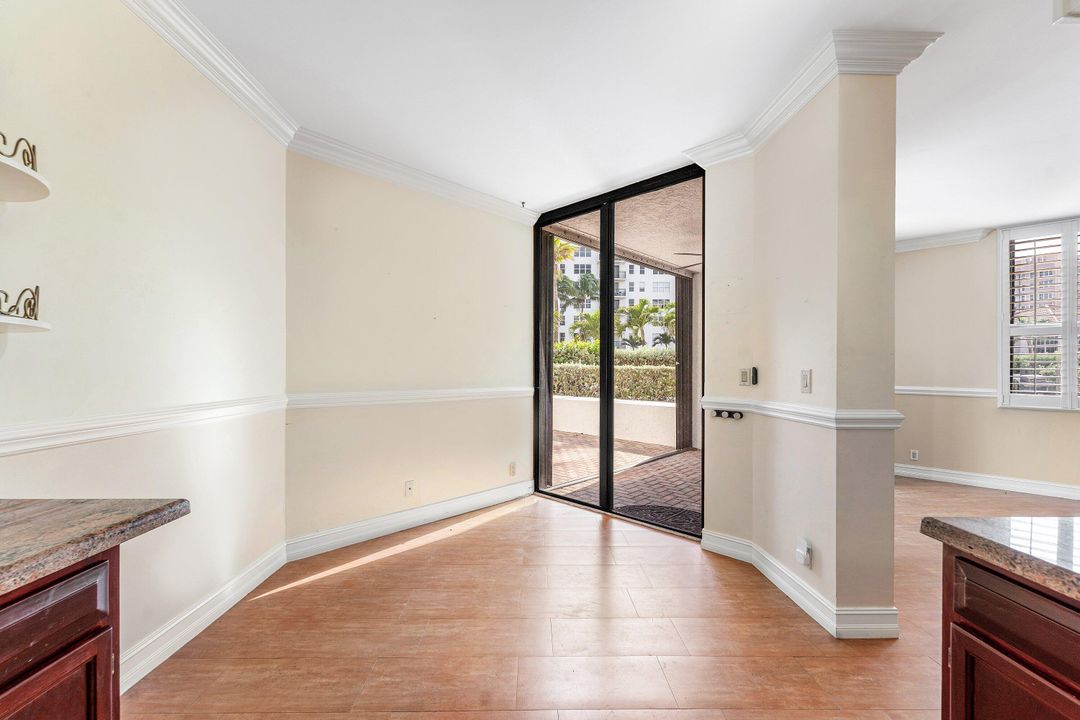 For Sale: $675,000 (2 beds, 2 baths, 1950 Square Feet)