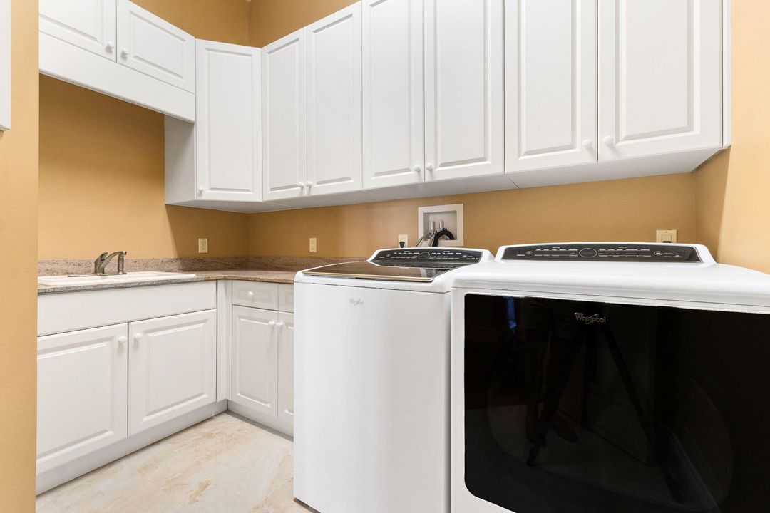 For Sale: $1,479,999 (4 beds, 4 baths, 4652 Square Feet)