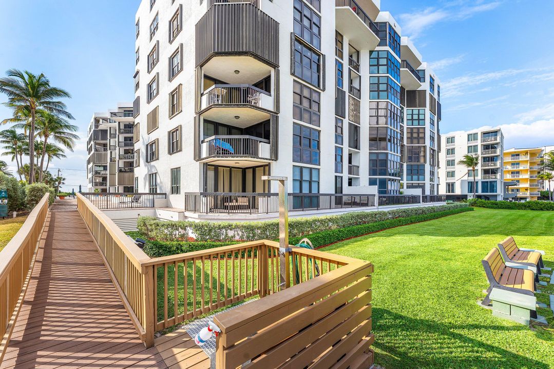 For Sale: $675,000 (2 beds, 2 baths, 1950 Square Feet)