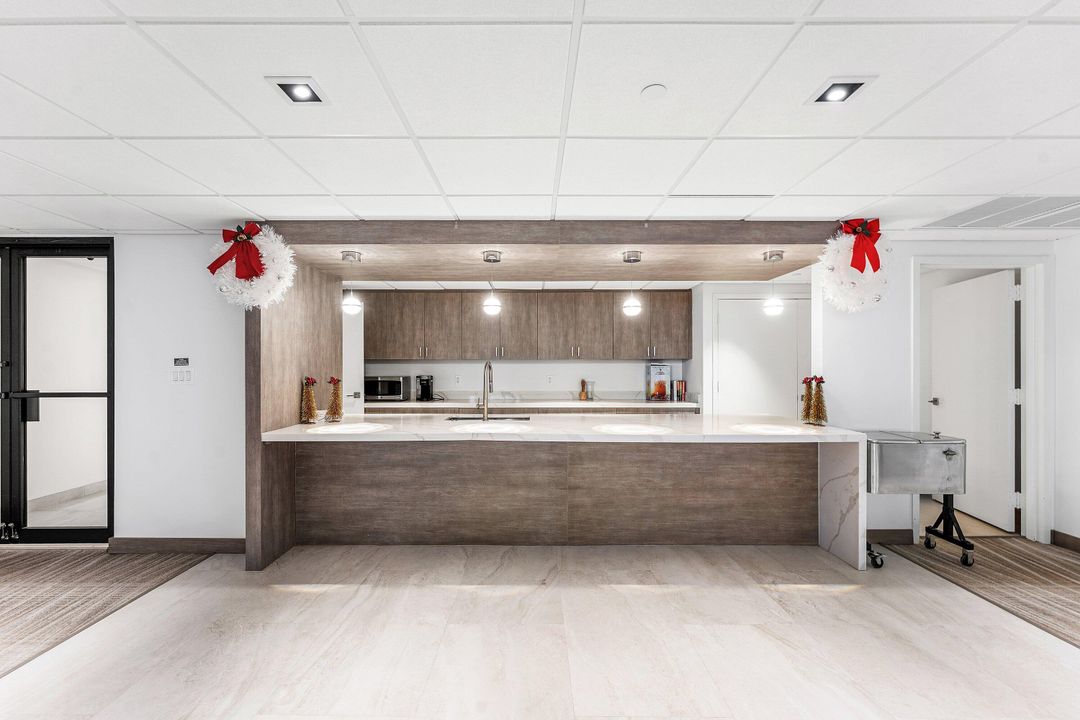 For Sale: $675,000 (2 beds, 2 baths, 1950 Square Feet)