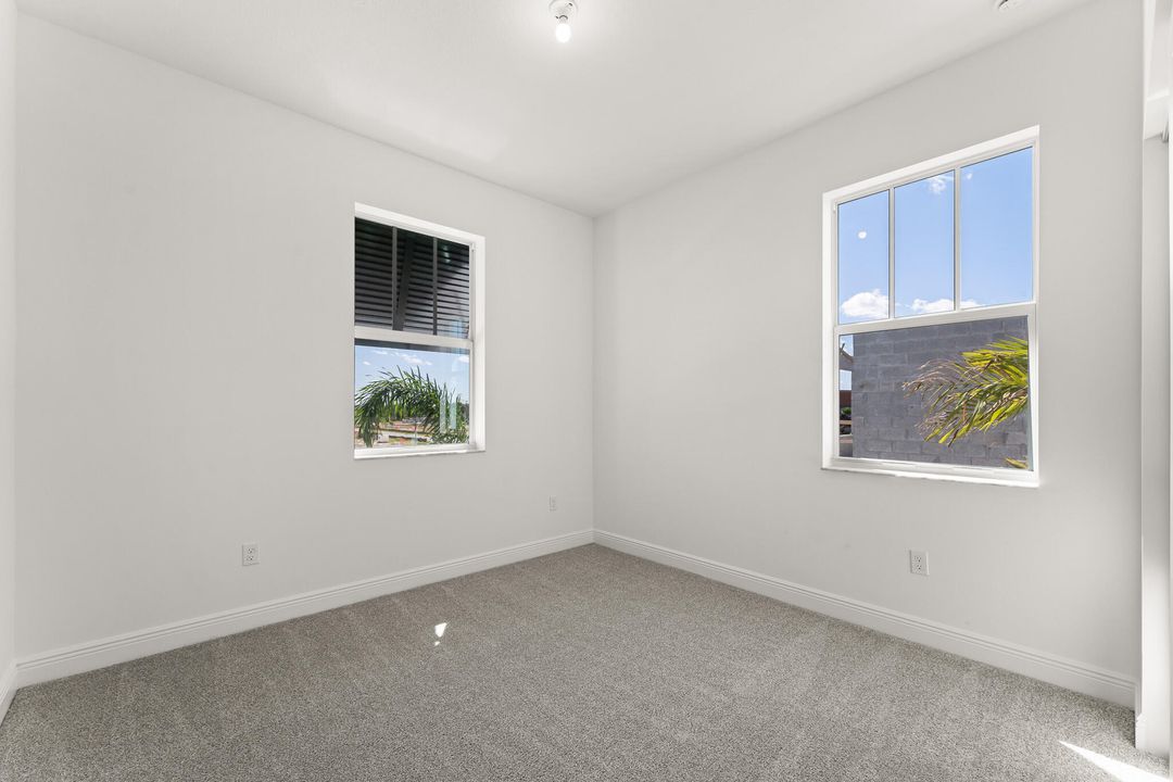 待售: $505,611 (3 贝兹, 2 浴室, 2049 平方英尺)