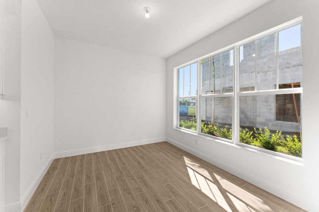 待售: $505,611 (3 贝兹, 2 浴室, 2049 平方英尺)