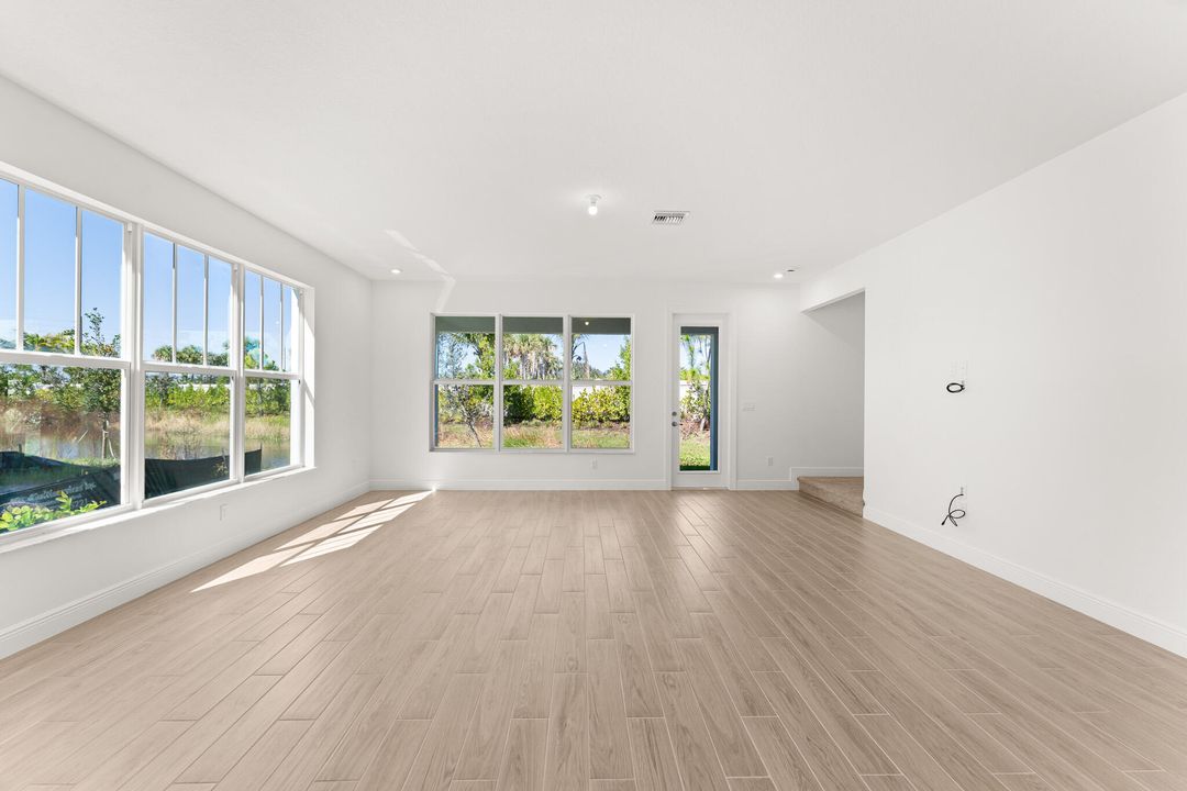 待售: $505,611 (3 贝兹, 2 浴室, 2049 平方英尺)