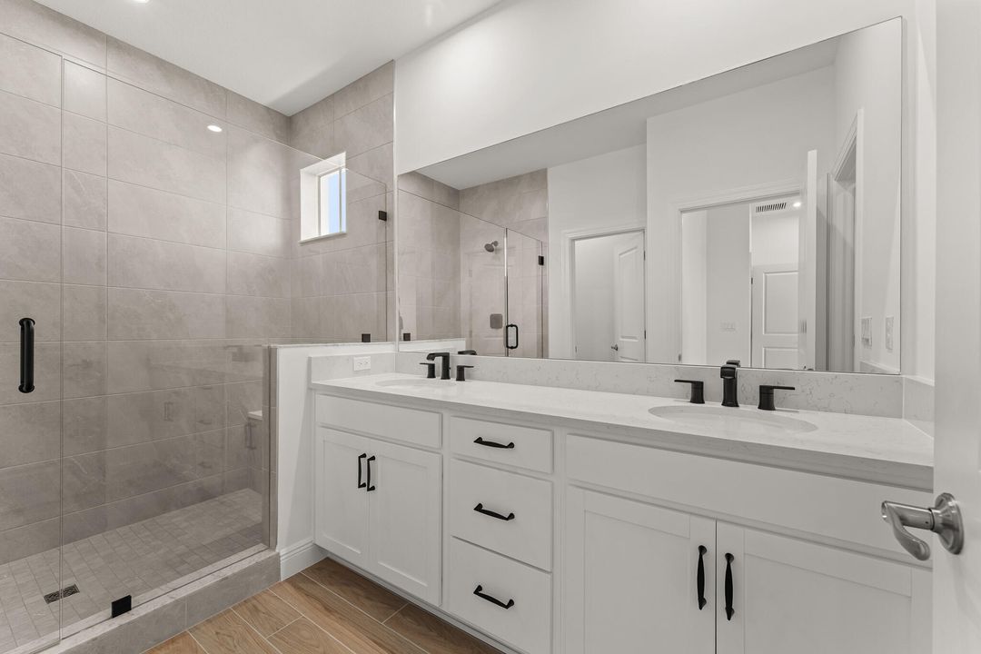 待售: $505,611 (3 贝兹, 2 浴室, 2049 平方英尺)