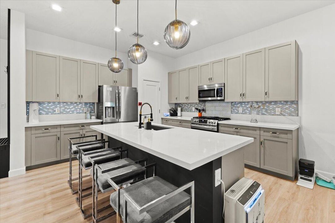 В аренду: $6,950 (4 спален, 3 ванн, 2344 Квадратных фут)