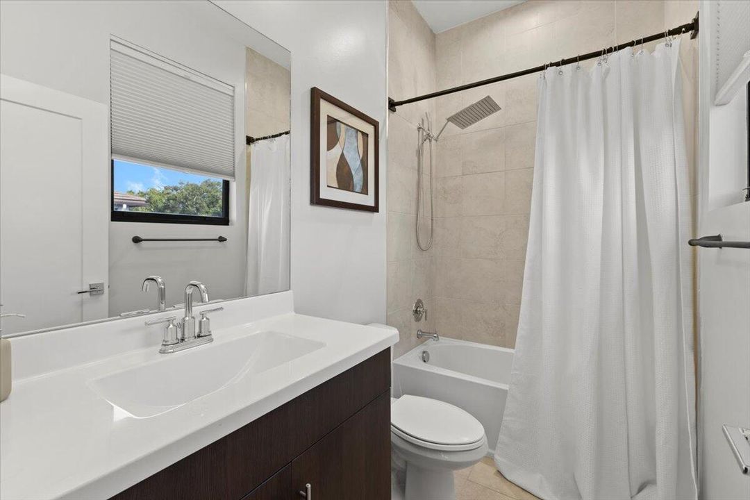 В аренду: $6,950 (4 спален, 3 ванн, 2344 Квадратных фут)