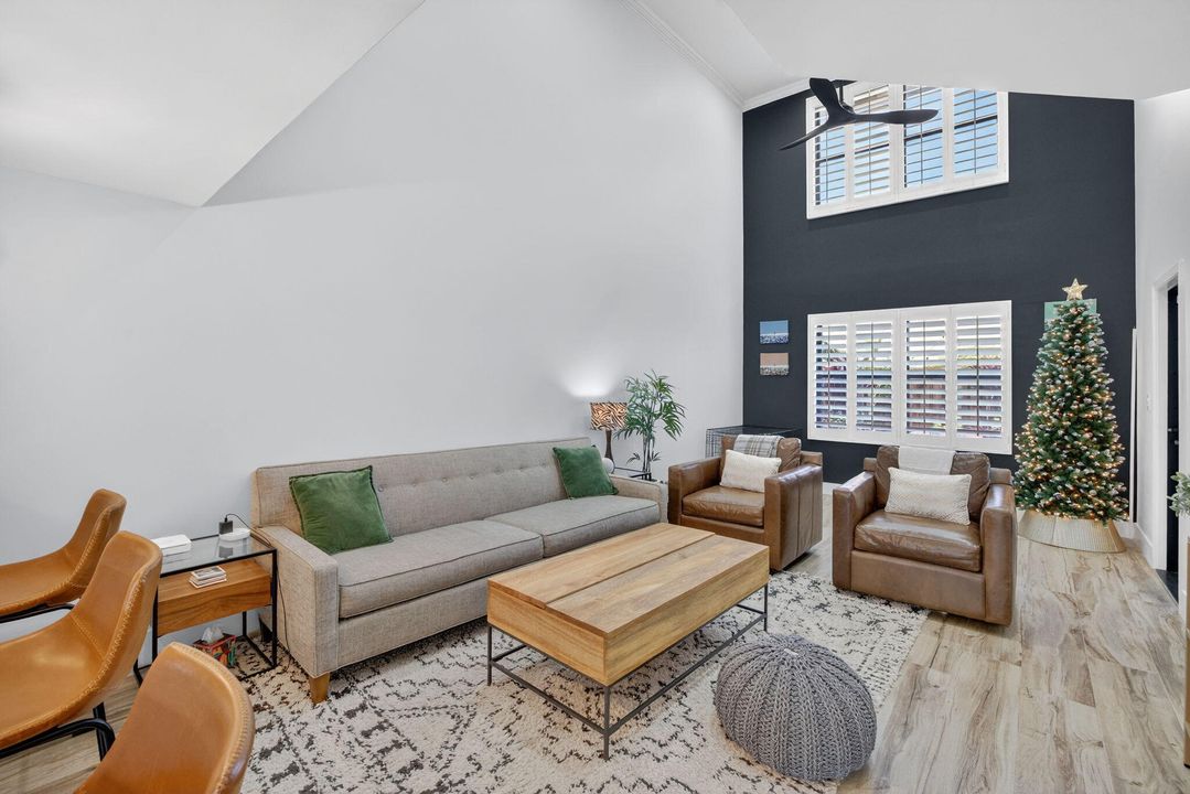 For Sale: $575,000 (3 beds, 2 baths, 1408 Square Feet)