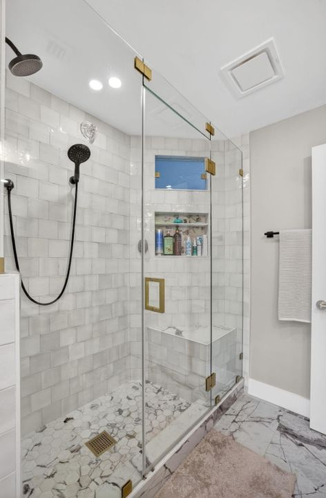 For Sale: $575,000 (3 beds, 2 baths, 1408 Square Feet)