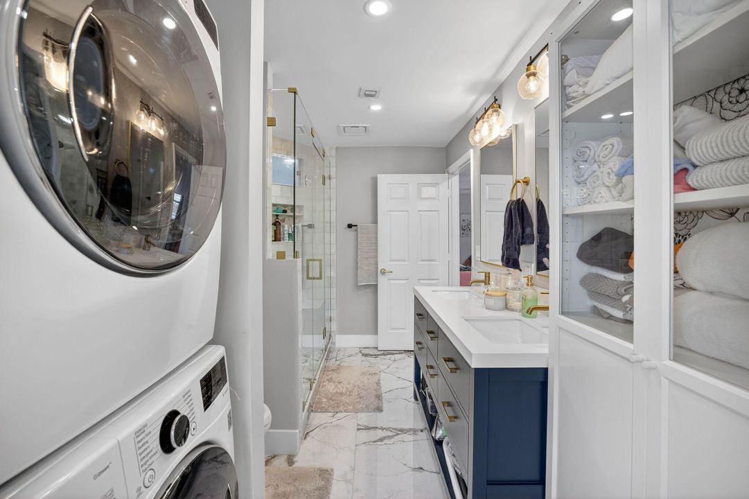 For Sale: $575,000 (3 beds, 2 baths, 1408 Square Feet)