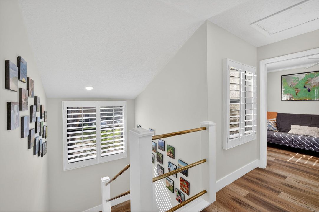 For Sale: $575,000 (3 beds, 2 baths, 1408 Square Feet)