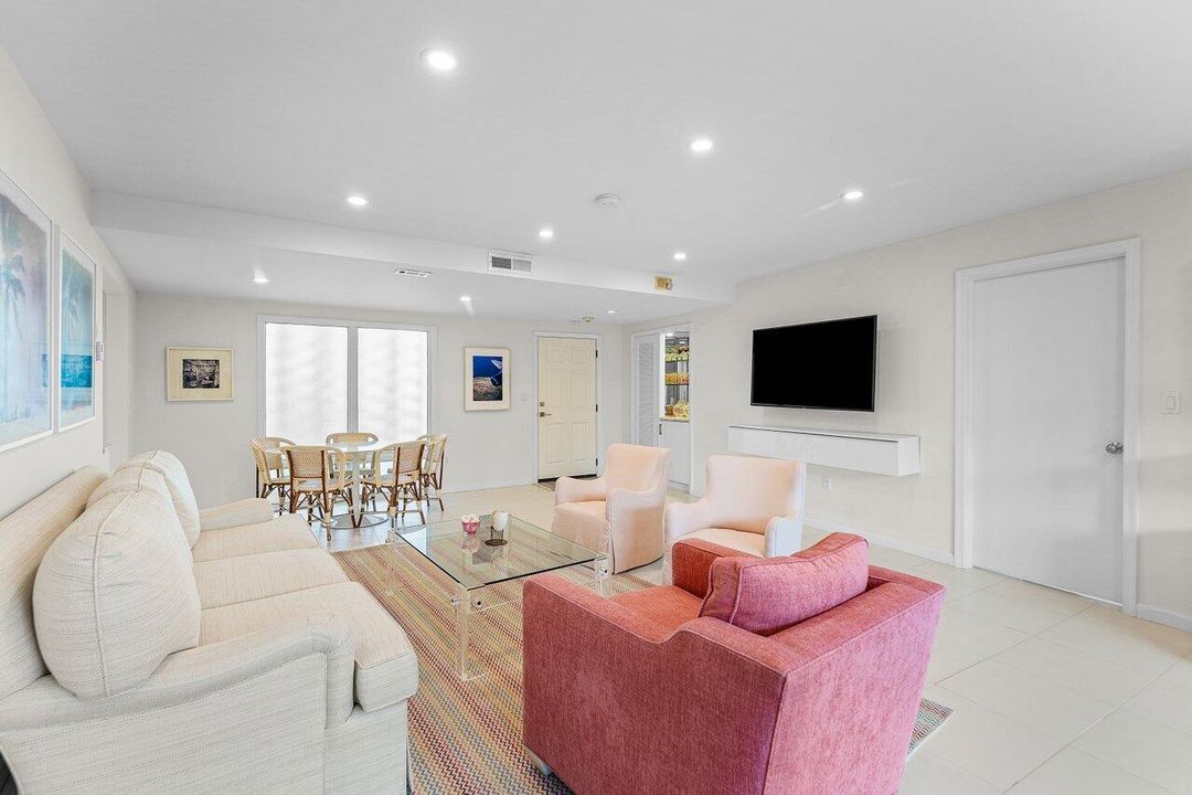 For Rent: $10,000 (2 beds, 2 baths, 1294 Square Feet)