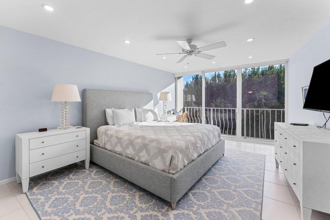 For Rent: $10,000 (2 beds, 2 baths, 1294 Square Feet)