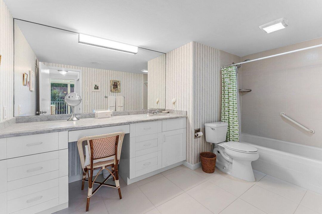 For Rent: $10,000 (2 beds, 2 baths, 1294 Square Feet)