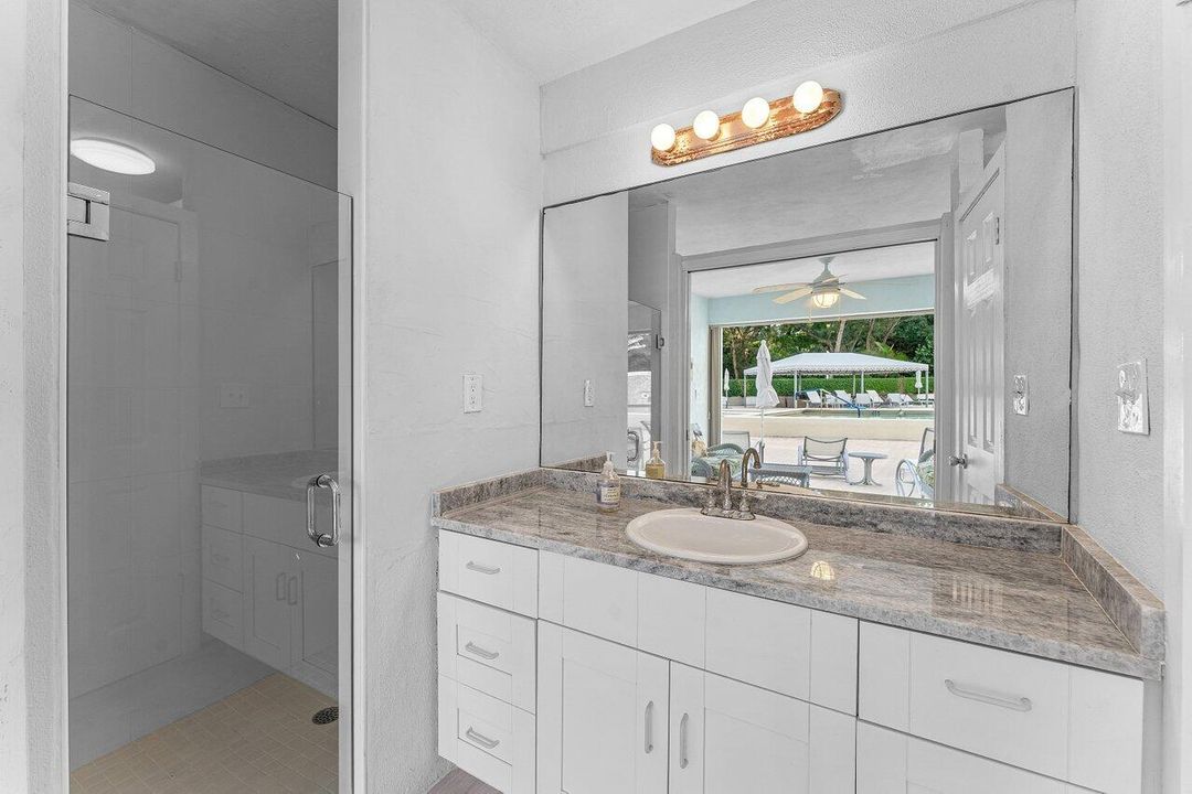 For Rent: $10,000 (2 beds, 2 baths, 1294 Square Feet)