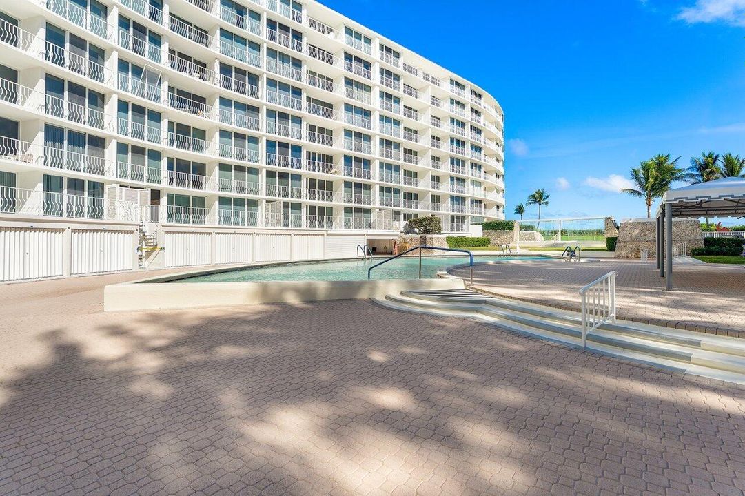 For Rent: $10,000 (2 beds, 2 baths, 1294 Square Feet)