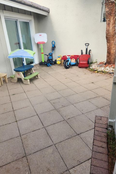 出租: $2,800 (3 贝兹, 2 浴室, 1183 平方英尺)