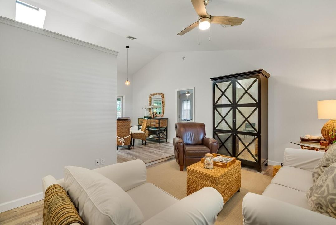 待售: $414,999 (3 贝兹, 2 浴室, 1732 平方英尺)