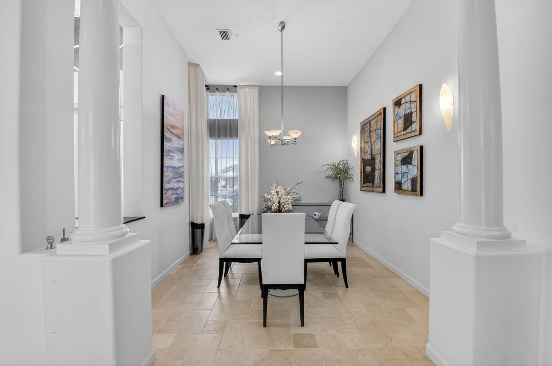 En Venta: $850,000 (3 camas, 2 baños, 2651 Pies cuadrados)