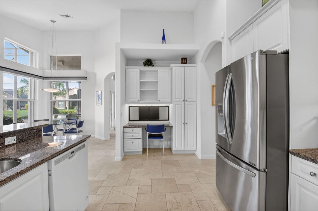 En Venta: $850,000 (3 camas, 2 baños, 2651 Pies cuadrados)