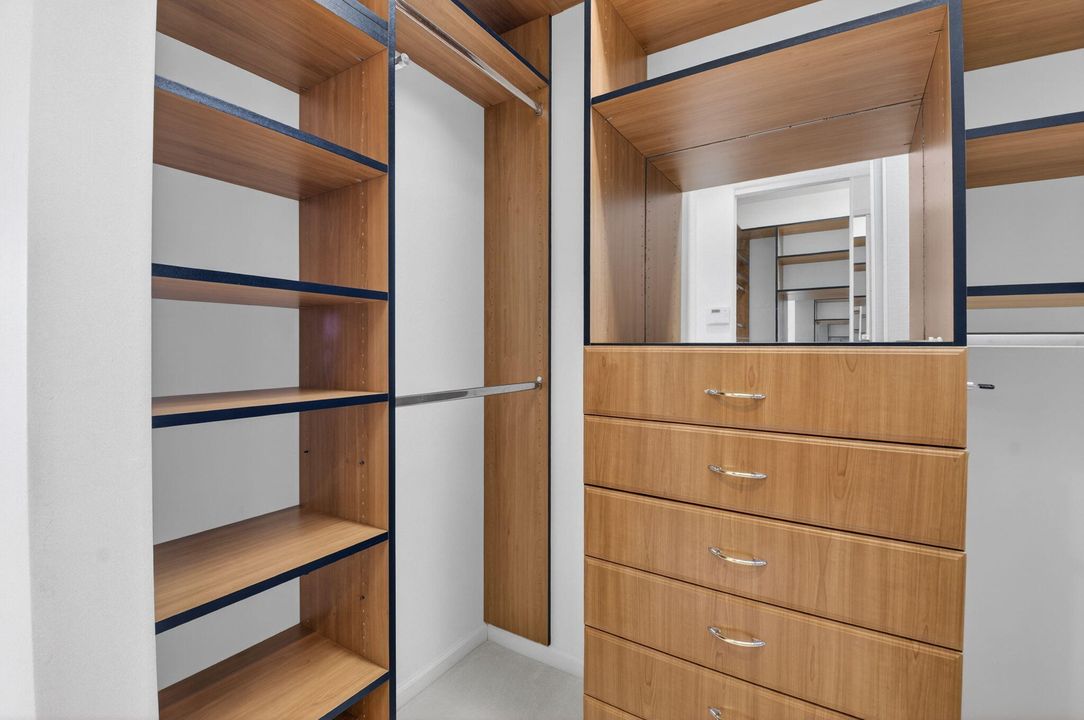 En Venta: $850,000 (3 camas, 2 baños, 2651 Pies cuadrados)