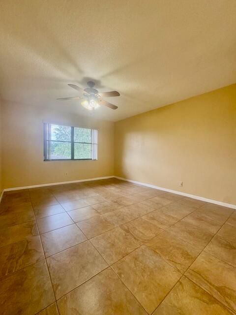 В аренду: $2,000 (2 спален, 2 ванн, 1026 Квадратных фут)