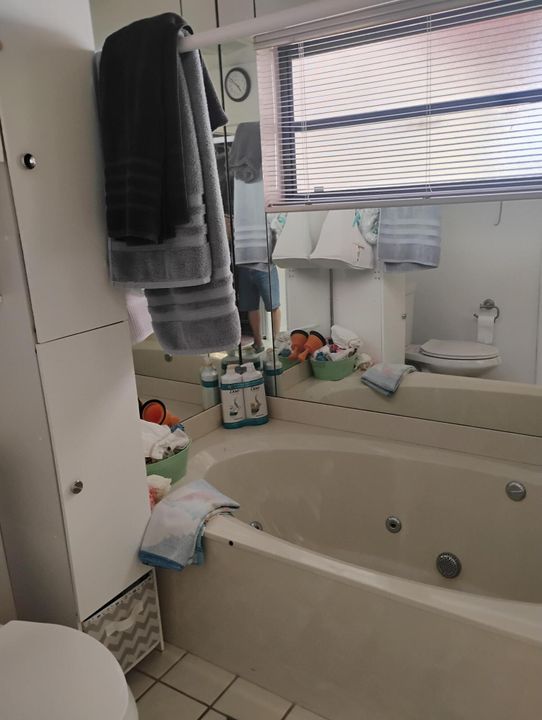 For Sale: $350,000 (2 beds, 2 baths, 1649 Square Feet)