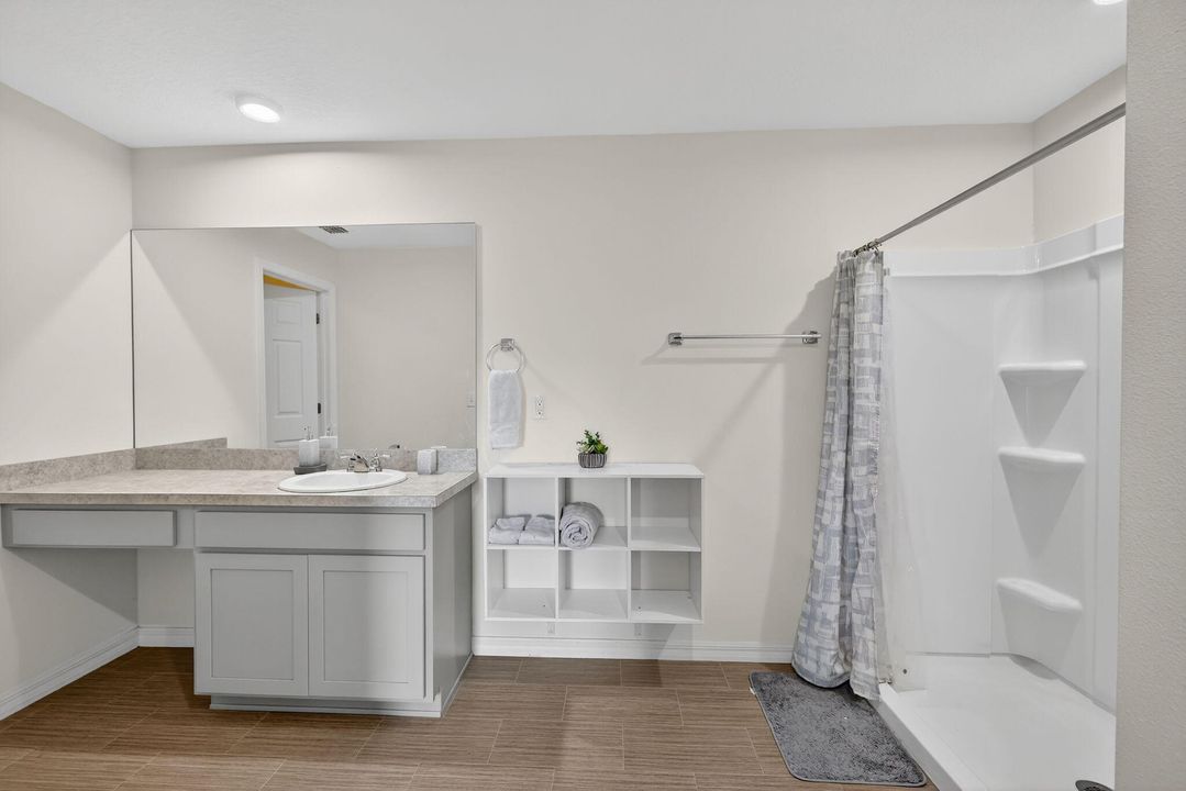 For Sale: $471,000 (4 beds, 2 baths, 2134 Square Feet)