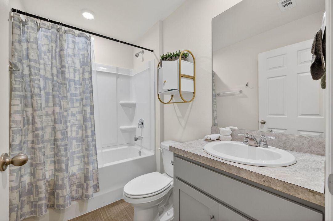 For Sale: $471,000 (4 beds, 2 baths, 2134 Square Feet)