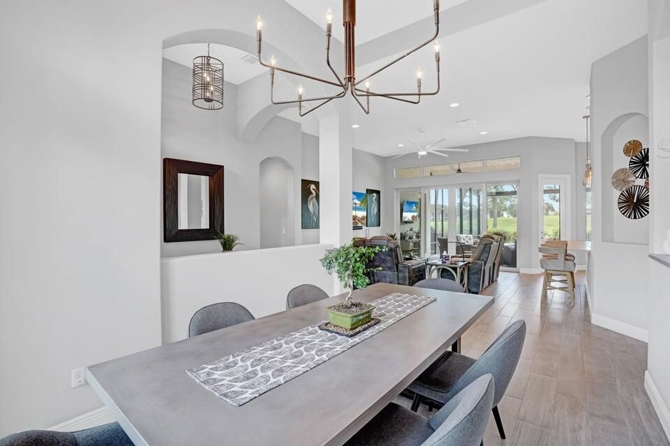 На продажу: $749,900 (3 спален, 3 ванн, 2363 Квадратных фут)