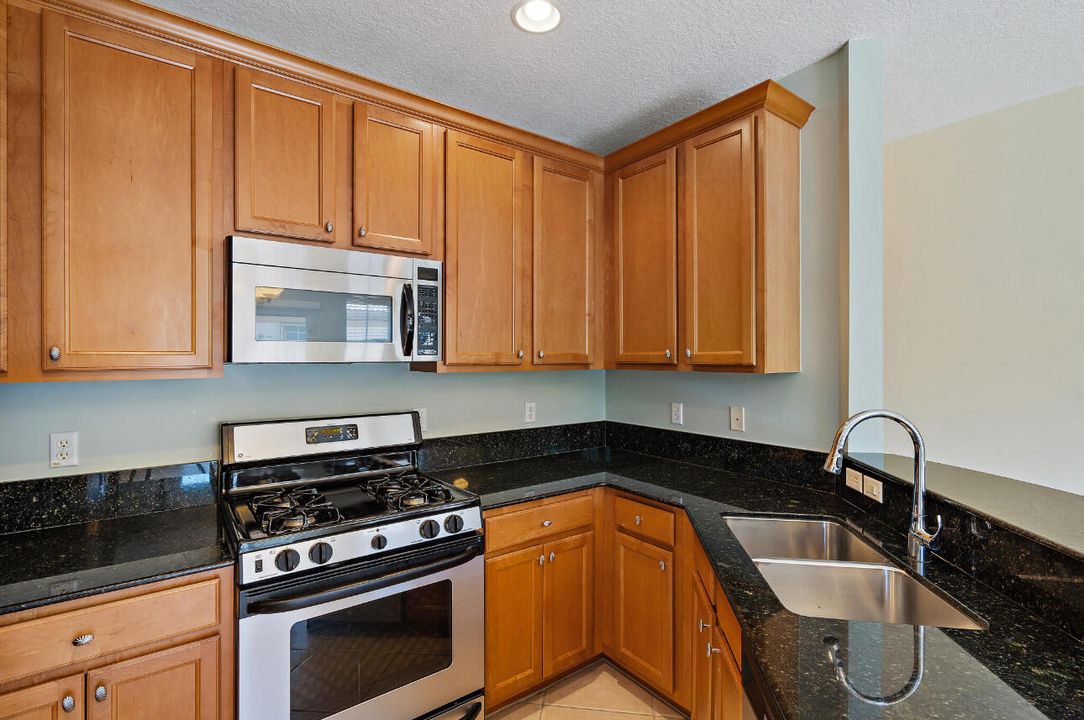 For Rent: $3,700 (2 beds, 2 baths, 1144 Square Feet)