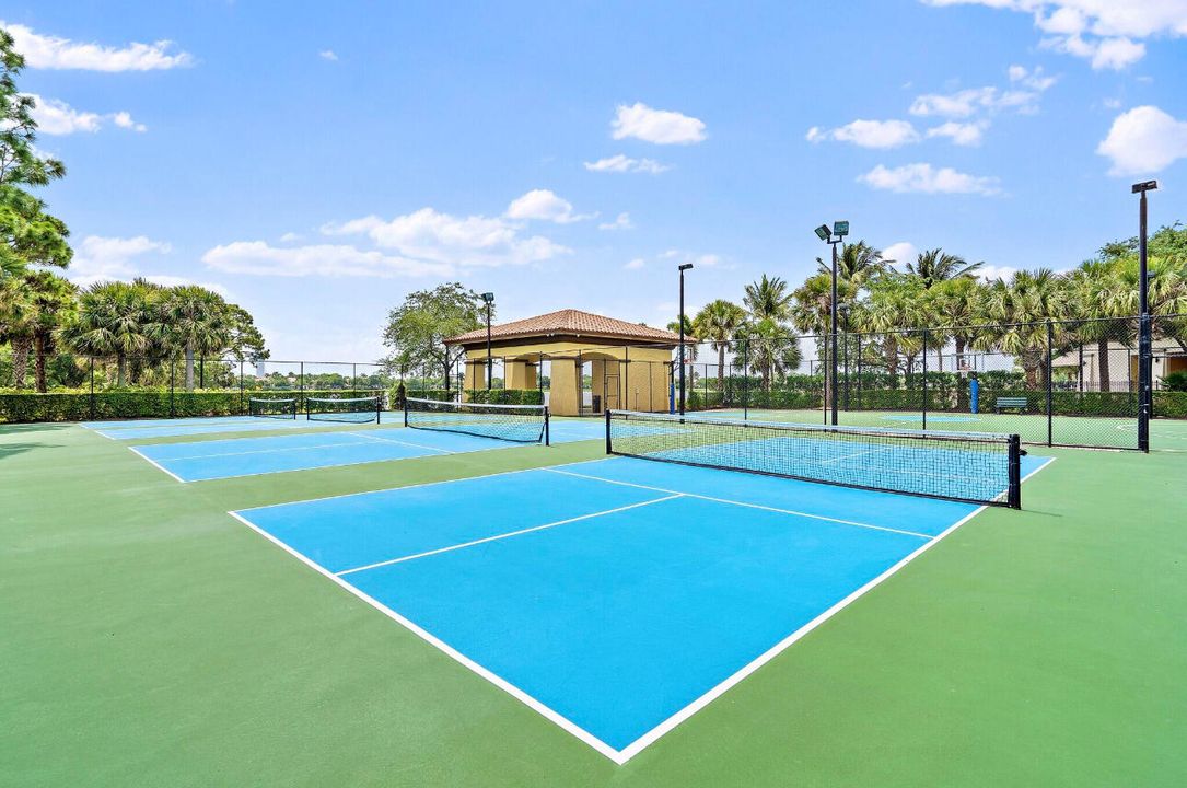 For Rent: $3,700 (2 beds, 2 baths, 1144 Square Feet)