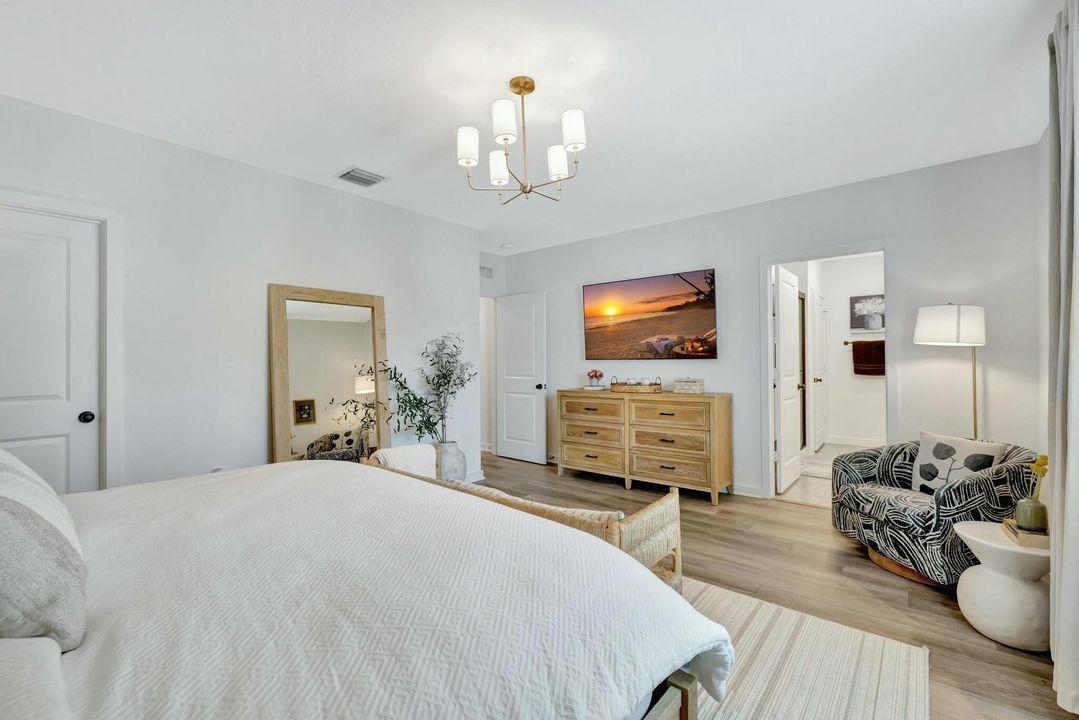 En Venta: $394,000 (4 camas, 2 baños, 2230 Pies cuadrados)