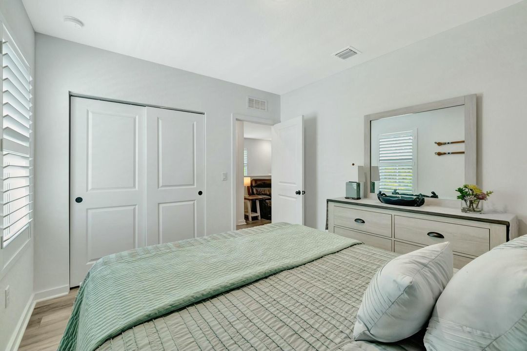 En Venta: $394,000 (4 camas, 2 baños, 2230 Pies cuadrados)