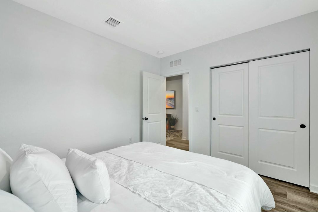 En Venta: $394,000 (4 camas, 2 baños, 2230 Pies cuadrados)