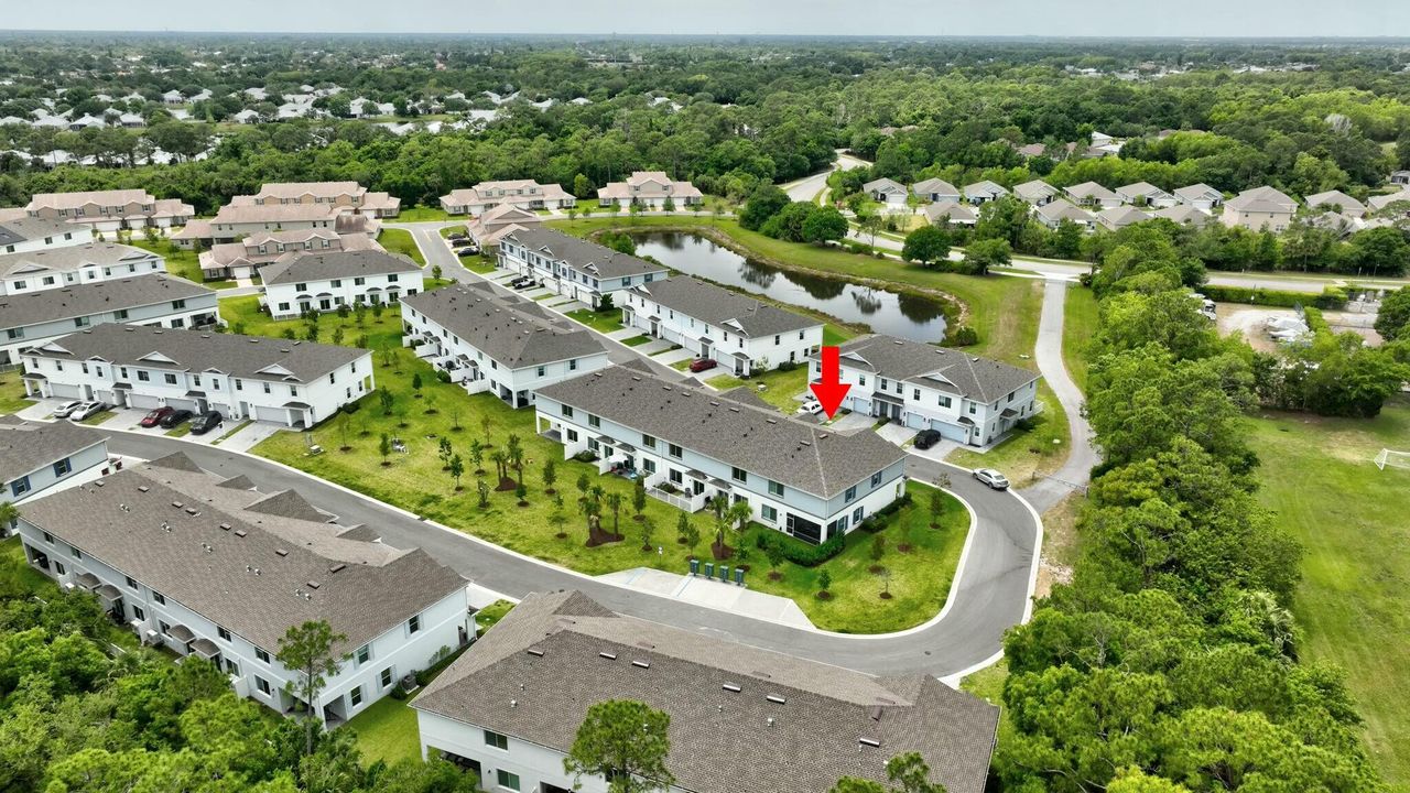 En Venta: $394,000 (4 camas, 2 baños, 2230 Pies cuadrados)