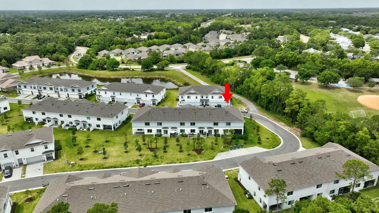 En Venta: $394,000 (4 camas, 2 baños, 2230 Pies cuadrados)