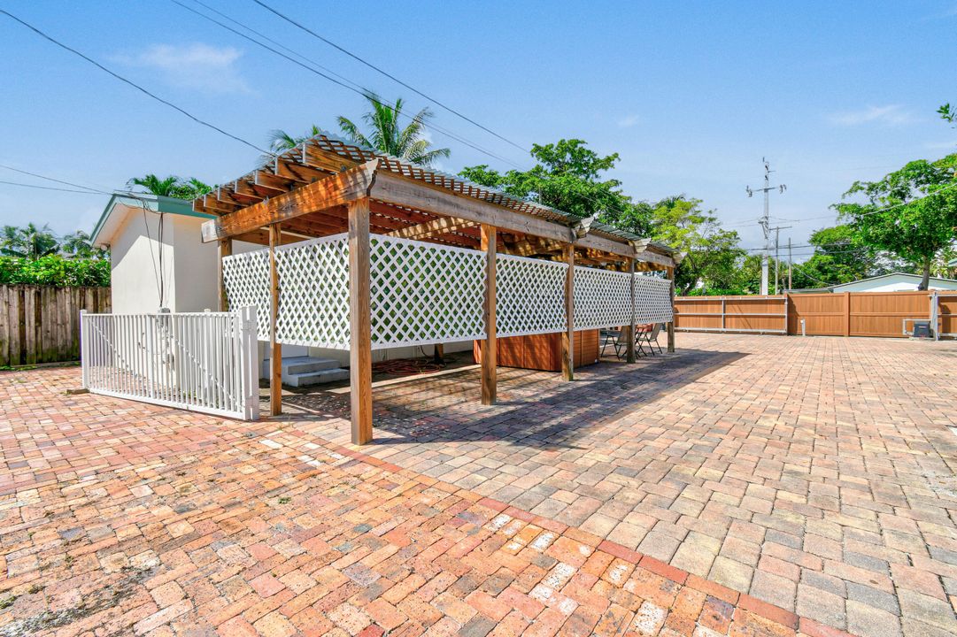 В аренду: $2,175 (2 спален, 1 ванн, 756 Квадратных фут)