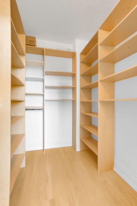 For Sale: $550,000 (3 beds, 2 baths, 1515 Square Feet)