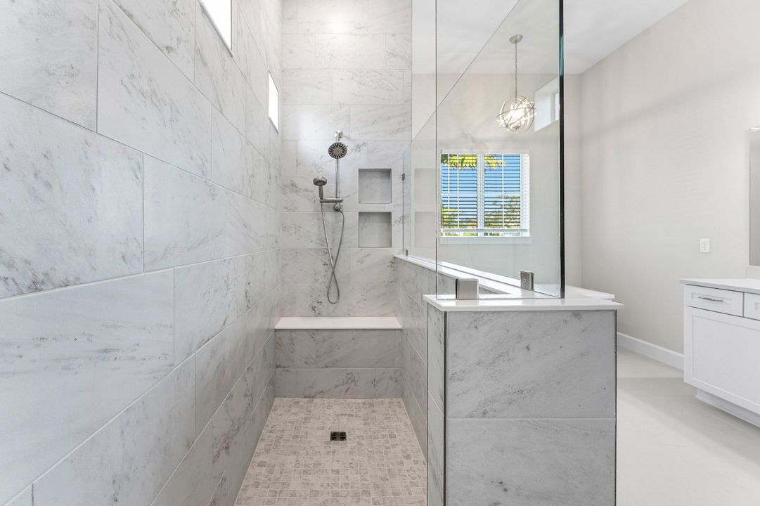 En Venta: $2,950,000 (4 camas, 3 baños, 3461 Pies cuadrados)