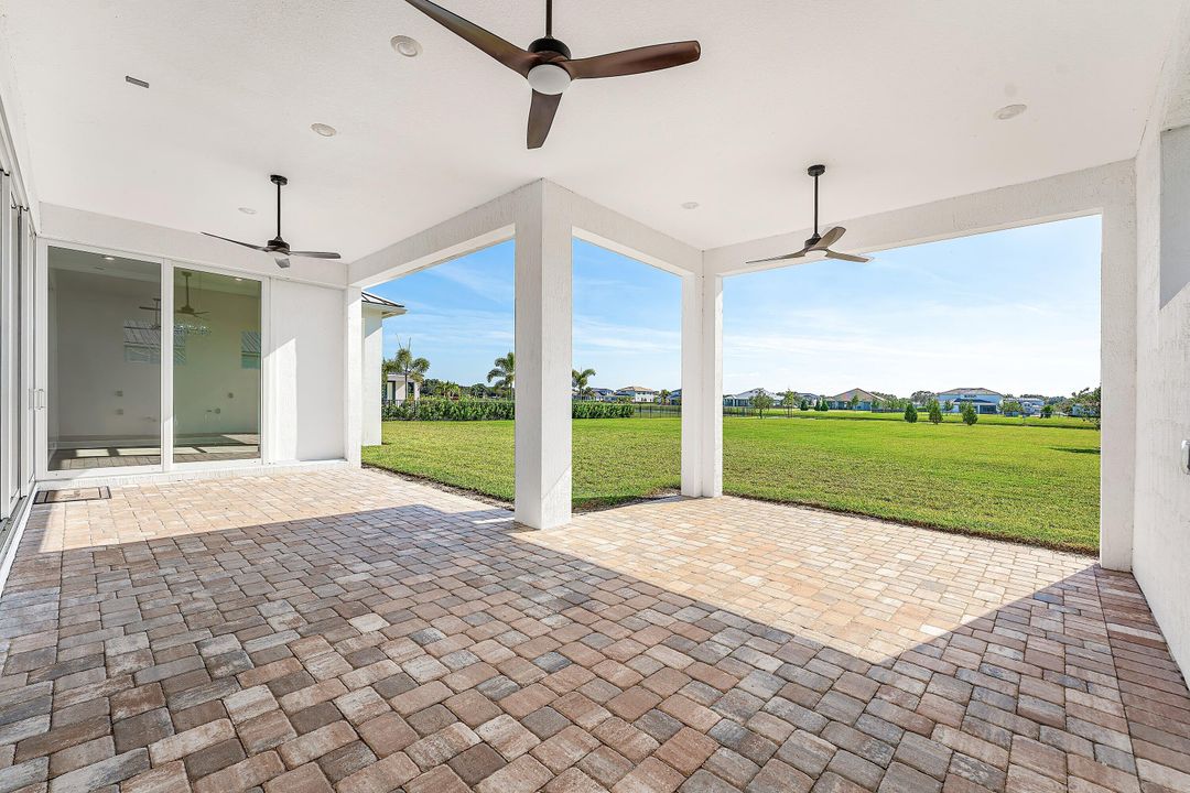 En Venta: $2,950,000 (4 camas, 3 baños, 3461 Pies cuadrados)