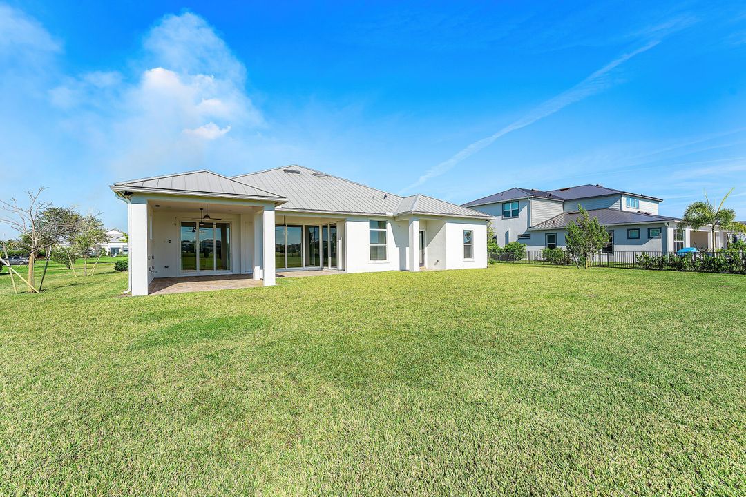 En Venta: $2,950,000 (4 camas, 3 baños, 3461 Pies cuadrados)