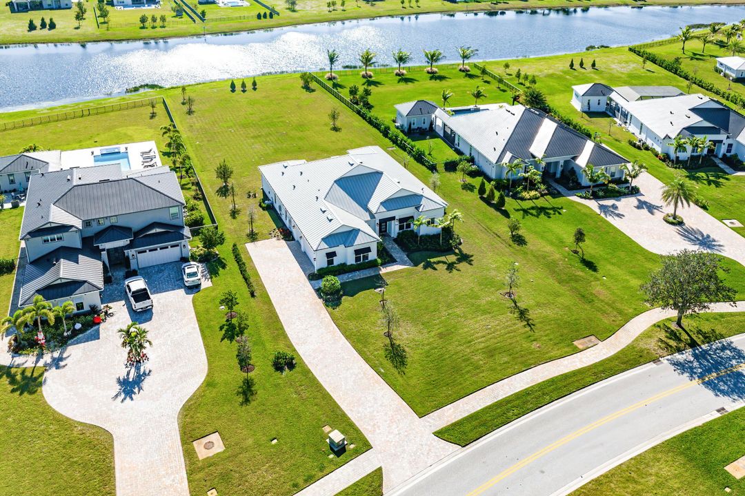 En Venta: $2,950,000 (4 camas, 3 baños, 3461 Pies cuadrados)