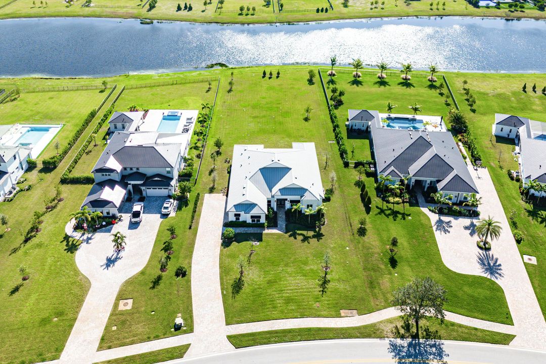 En Venta: $2,950,000 (4 camas, 3 baños, 3461 Pies cuadrados)