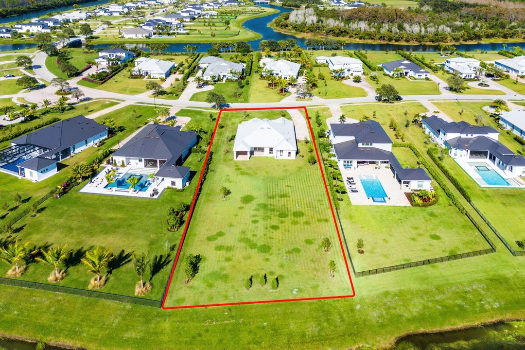 En Venta: $2,950,000 (4 camas, 3 baños, 3461 Pies cuadrados)