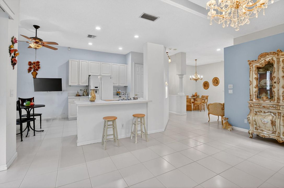 En Venta: $270,000 (3 camas, 2 baños, 1820 Pies cuadrados)