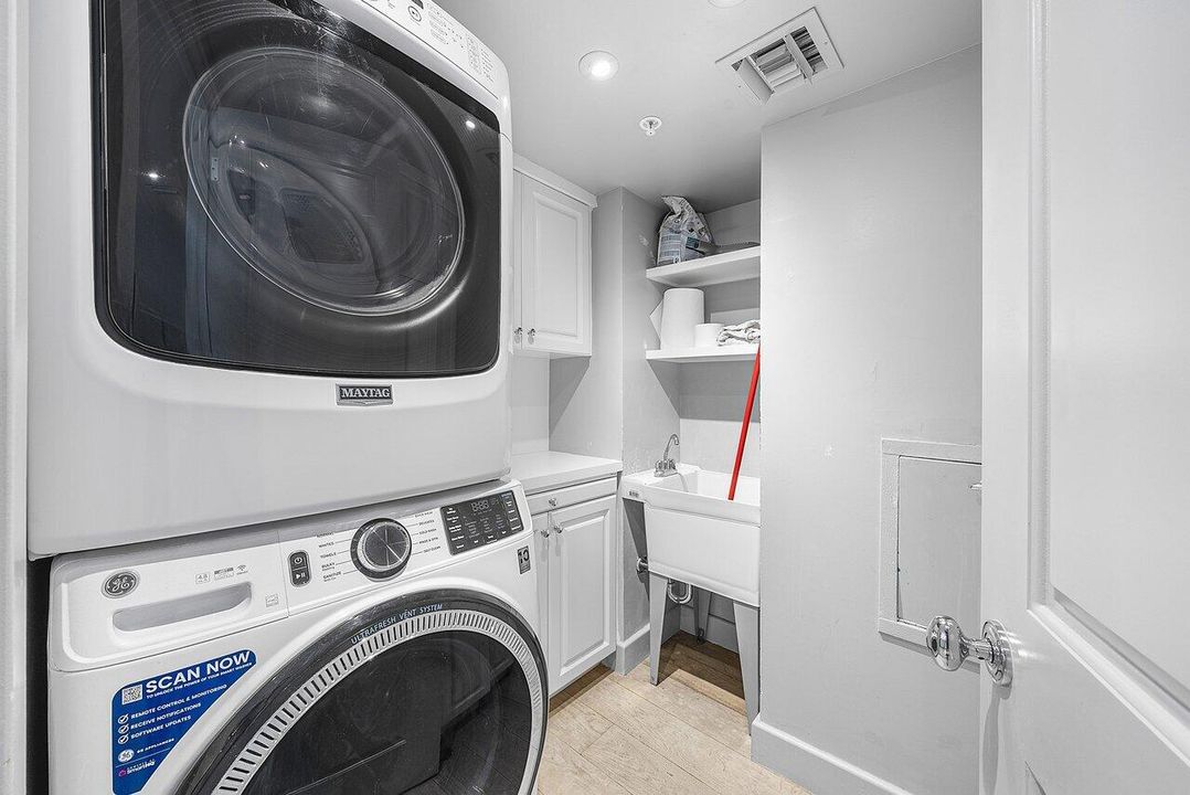 На продажу: $3,795,000 (3 спален, 3 ванн, 2647 Квадратных фут)