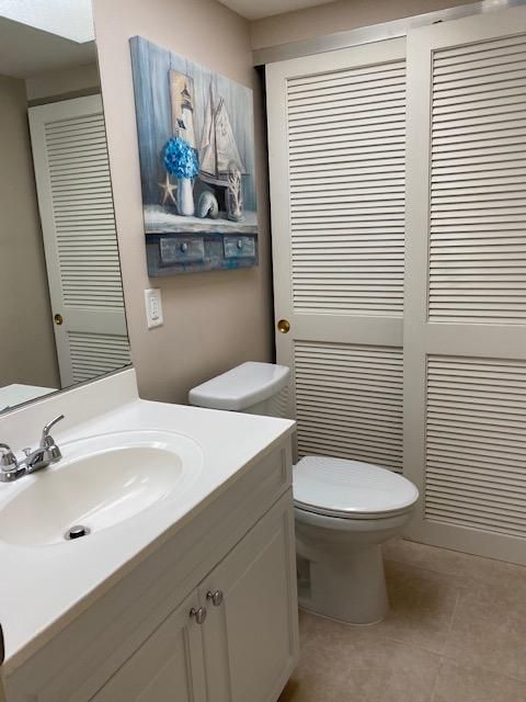 For Rent: $1,950 (2 beds, 1 baths, 842 Square Feet)