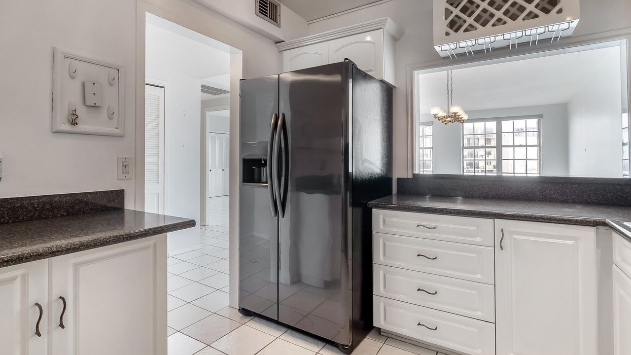 For Sale: $388,888 (2 beds, 2 baths, 1395 Square Feet)