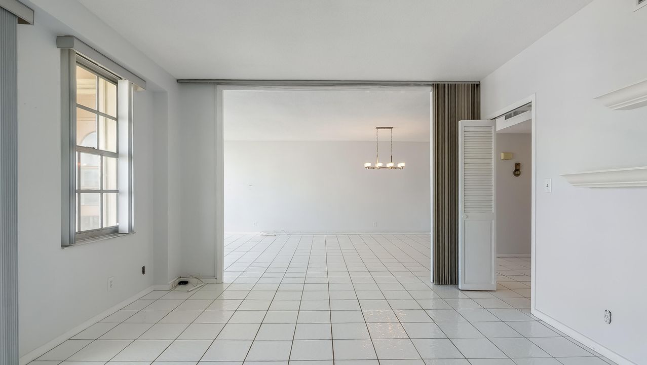 For Sale: $388,888 (2 beds, 2 baths, 1395 Square Feet)